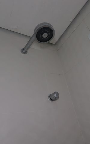 Apartamento para alugar com 105m², 2 quartos e 2 vagasBanheiro da Suíte 2 - Chuveiro