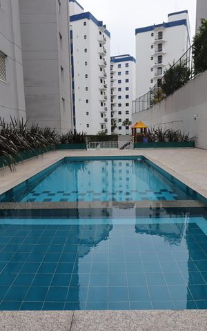 Apartamento para alugar com 105m², 2 quartos e 2 vagasÁrea Comum - Piscina