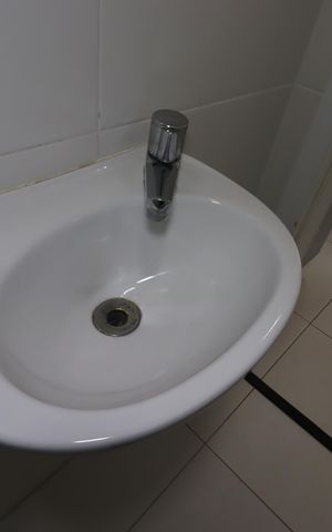 Apartamento para alugar com 105m², 2 quartos e 2 vagasBanheiro de Serviço - Pia
