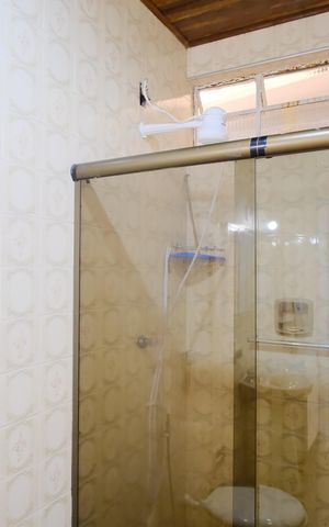 Casa à venda com 288m², 5 quartos e 2 vagasBanheiro