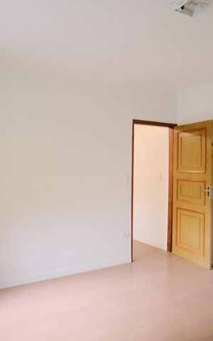 Casa à venda com 288m², 5 quartos e 2 vagasSuíte da Edícula