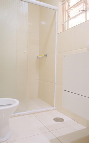 Casa à venda com 288m², 5 quartos e 2 vagasBanheiro da Suíte da Edícula