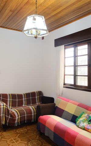 Casa à venda com 288m², 5 quartos e 2 vagasSala