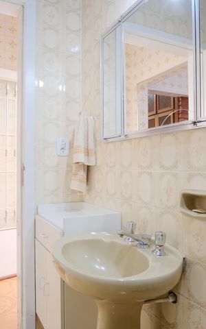 Casa à venda com 288m², 5 quartos e 2 vagasBanheiro