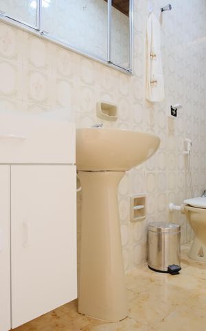 Casa à venda com 288m², 5 quartos e 2 vagasBanheiro