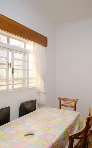 Casa à venda com 288m², 5 quartos e 2 vagasSala de jantar
