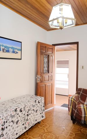 Casa à venda com 288m², 5 quartos e 2 vagasSala