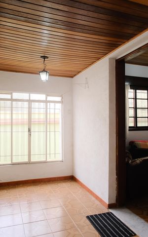 Casa à venda com 288m², 5 quartos e 2 vagasEntrada