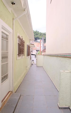 Casa à venda com 288m², 5 quartos e 2 vagasCorredor