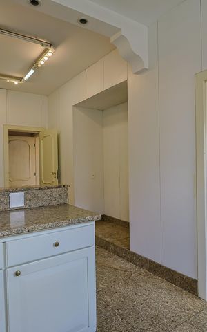 Apartamento à venda com 500m², 3 quartos e 4 vagas Apartamento à venda com 500m², 3 quartos e 4 vagasCozinha