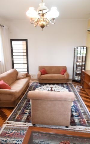 Casa à venda com 198m², 3 quartos e 2 vagasSala 1