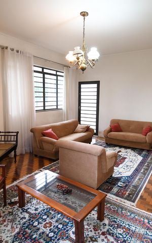 Casa à venda com 198m², 3 quartos e 2 vagasSala 1