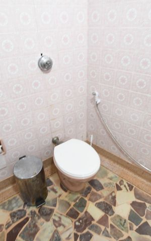 Casa à venda com 198m², 3 quartos e 2 vagasBanheiro 2
