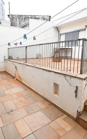 Casa à venda com 198m², 3 quartos e 2 vagasQuintal