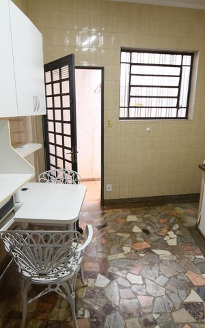 Casa à venda com 198m², 3 quartos e 2 vagasCozinha