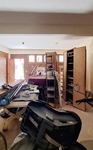 Casa de condomínio para alugar com 660m², 3 quartos e 3 vagas Casa de condomínio para alugar com 660m², 3 quartos e 3 vagasOficina