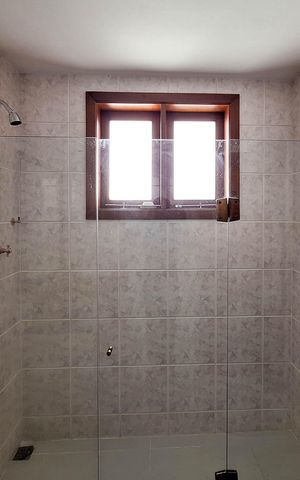 Casa de condomínio para alugar com 660m², 3 quartos e 3 vagas Casa de condomínio para alugar com 660m², 3 quartos e 3 vagasBanheiro Social