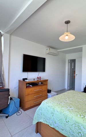 Casa de condomínio à venda com 365m², 4 quartos e 2 vagas Casa de condomínio à venda com 365m², 4 quartos e 2 vagasSuíte 3