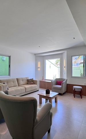 Casa de condomínio à venda com 365m², 4 quartos e 2 vagas Casa de condomínio à venda com 365m², 4 quartos e 2 vagasSala