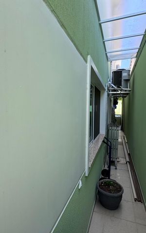 Casa de condomínio à venda com 365m², 4 quartos e 2 vagas Casa de condomínio à venda com 365m², 4 quartos e 2 vagasÁrea externa