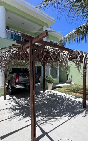 Casa de condomínio à venda com 365m², 4 quartos e 2 vagas Casa de condomínio à venda com 365m², 4 quartos e 2 vagasÁrea externa