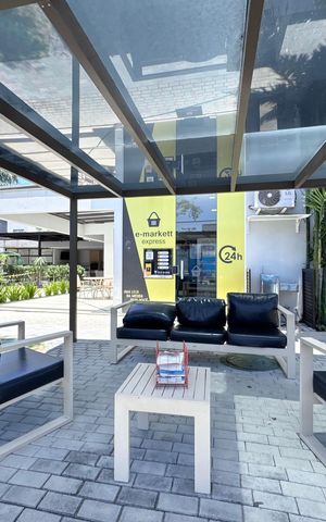 Casa de condomínio à venda com 365m², 4 quartos e 2 vagas Casa de condomínio à venda com 365m², 4 quartos e 2 vagasÁrea comum