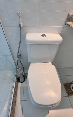 Casa de condomínio à venda com 365m², 4 quartos e 2 vagas Casa de condomínio à venda com 365m², 4 quartos e 2 vagasSuíte 2 - Banheiro