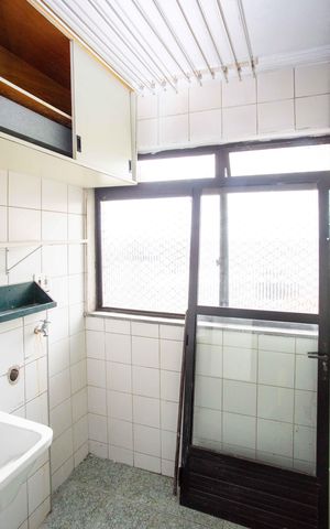 Apartamento à venda com 70m², 3 quartos e 1 vagaÁrea de Serviço