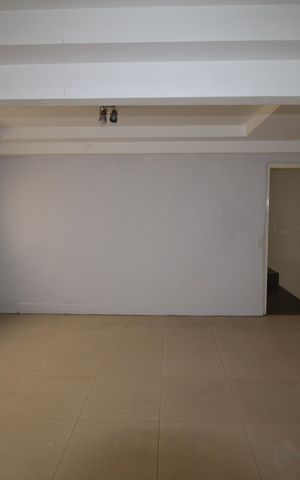 Casa à venda com 200m², 3 quartos e 5 vagasSala 2
