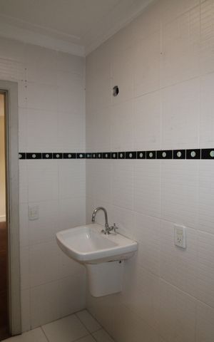 Casa à venda com 200m², 3 quartos e 5 vagasQuarto 3 - Banheiro