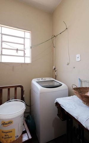 Casa à venda com 140m², 3 quartos e 2 vagasÁrea de Serviço