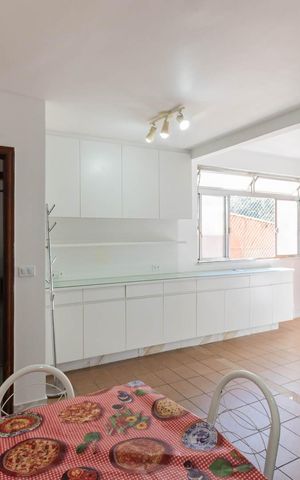 Apartamento à venda com 135m², 3 quartos e 2 vagasCozinha