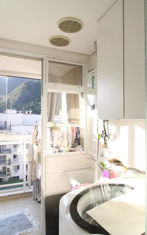 Apartamento à venda com 64m², 2 quartos e 1 vagaÁrea de serviço