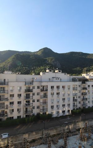 Apartamento à venda com 64m², 2 quartos e 1 vagaSala - Varanda