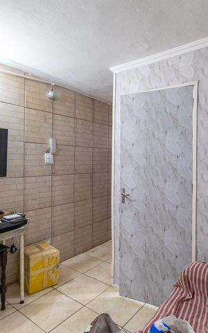 Casa para alugar com 40m², 2 quartos e sem vaga Casa para alugar com 40m², 2 quartos e sem vagaSala