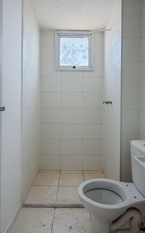 Apartamento à venda com 56m², 2 quartos e 1 vaga Apartamento à venda com 56m², 2 quartos e 1 vagaBanheiro Social