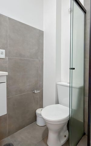 Studio para alugar com 25m², 1 quarto e sem vaga Studio para alugar com 25m², 1 quarto e sem vagaBanheiro Social