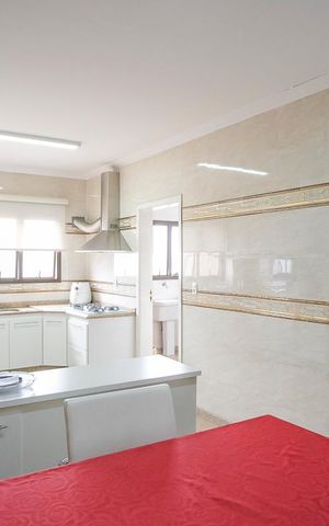 Apartamento à venda com 340m², 4 quartos e 3 vagasCozinha