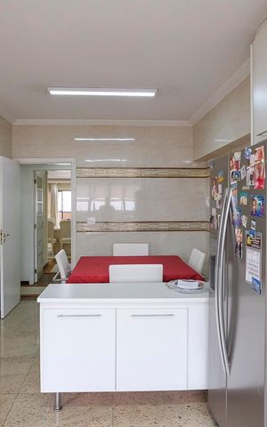 Apartamento à venda com 340m², 4 quartos e 3 vagasCozinha