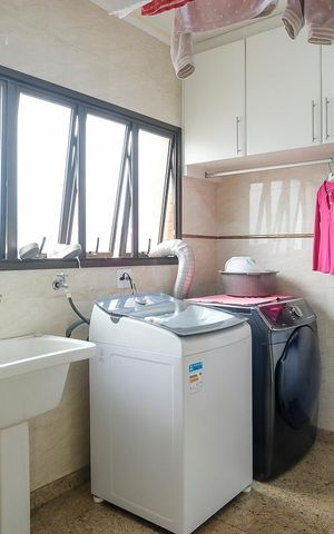 Apartamento à venda com 340m², 4 quartos e 3 vagasÁrea de serviço