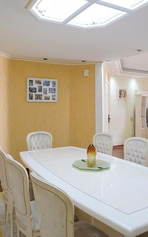 Apartamento à venda com 340m², 4 quartos e 3 vagasSala
