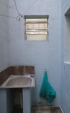 Casa para alugar com 25m², 1 quarto e sem vagaÁrea de Serviço