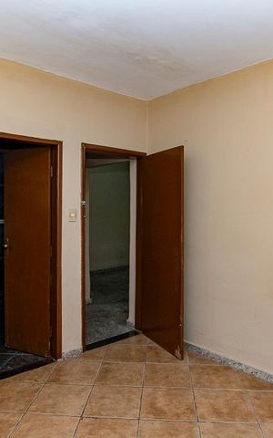 Casa à venda com 300m², 3 quartos e 4 vagasSuíte