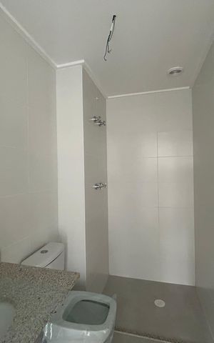 Apartamento à venda com 94m², 2 quartos e 1 vaga Apartamento à venda com 94m², 2 quartos e 1 vagaBanheiro