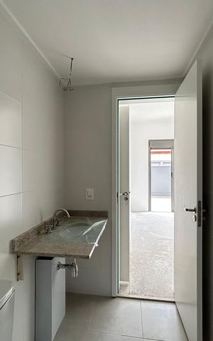 Apartamento à venda com 94m², 2 quartos e 1 vaga Apartamento à venda com 94m², 2 quartos e 1 vagaBanheiro da Suíte