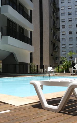 Apartamento à venda com 236m², 3 quartos e 2 vagasÁrea comum - Piscina