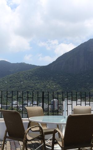 Apartamento à venda com 236m², 3 quartos e 2 vagasTerraço