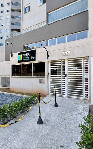 Apartamento à venda com 45m², 2 quartos e 1 vaga Apartamento à venda com 45m², 2 quartos e 1 vagaFachada
