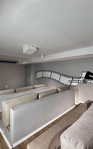 Apartamento à venda com 45m², 2 quartos e 1 vaga Apartamento à venda com 45m², 2 quartos e 1 vagaCinema