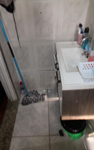 Casa à venda com 180m², 5 quartos e sem vagaCasa 2 - Quarto 2 - Banheiro